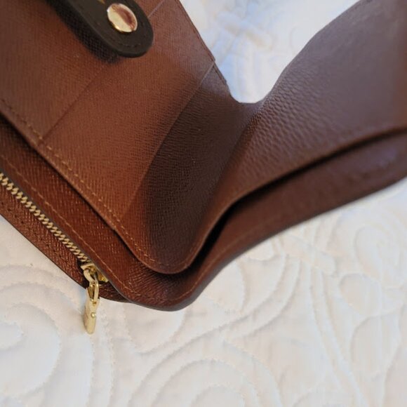 Louis Vuitton Vintage Wallet - Picture 7 of 13